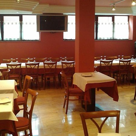 Pension La Casina Oviedo Buitenkant foto